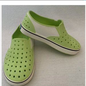 NATIVE Miles, color block shoes, light green and white, size C 10, waterproof.
